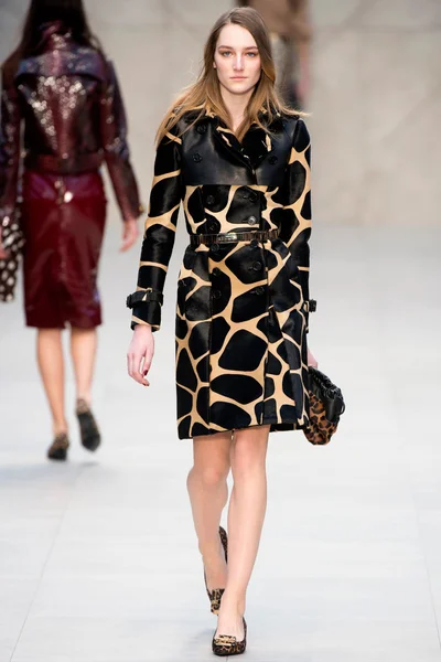 Look 11